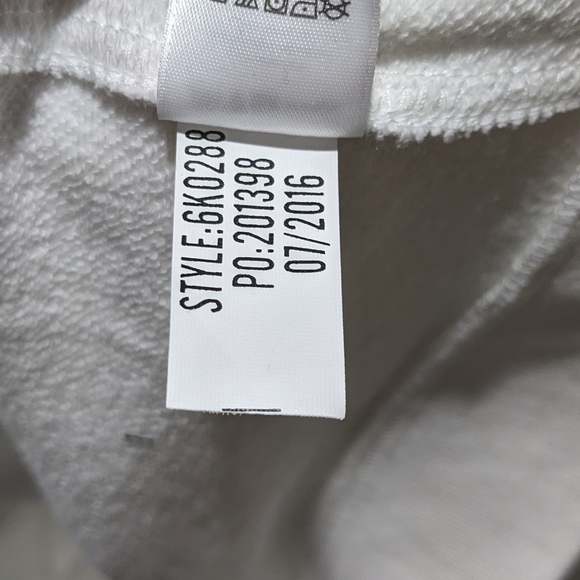 Vineyard Vines | Notre Dame Fighting Irish Quarter-Zip Shep Shirt - Picture 12 of 13